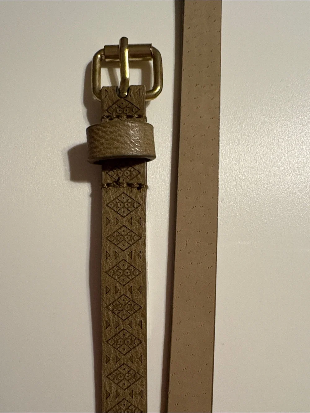 Steve Madden Women's Beige Chic Faux Leather Belt Size XL SKINNY  Embossed New